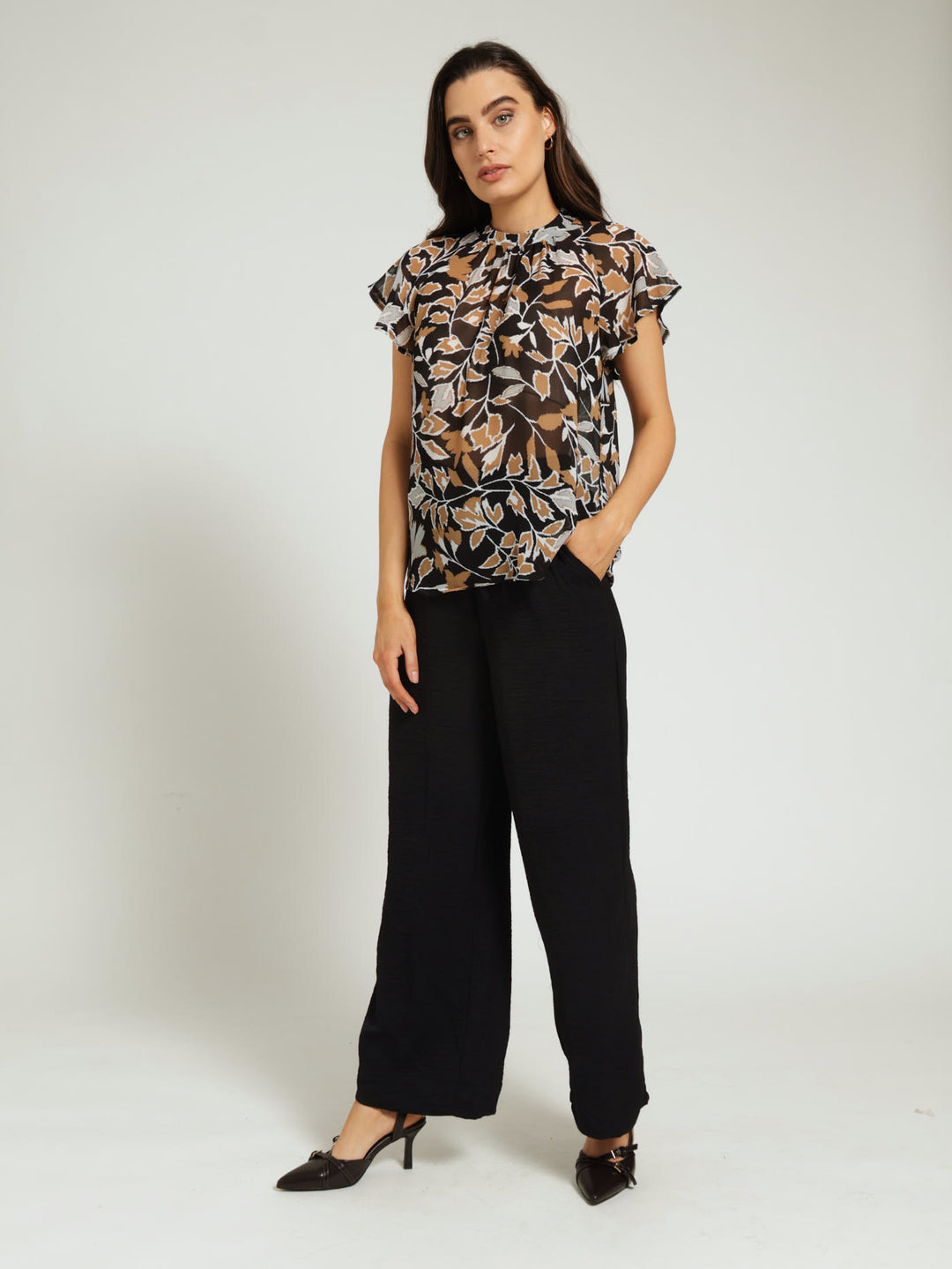 KELSO
CHIFFON POPOVER BLOUSE - BLACK