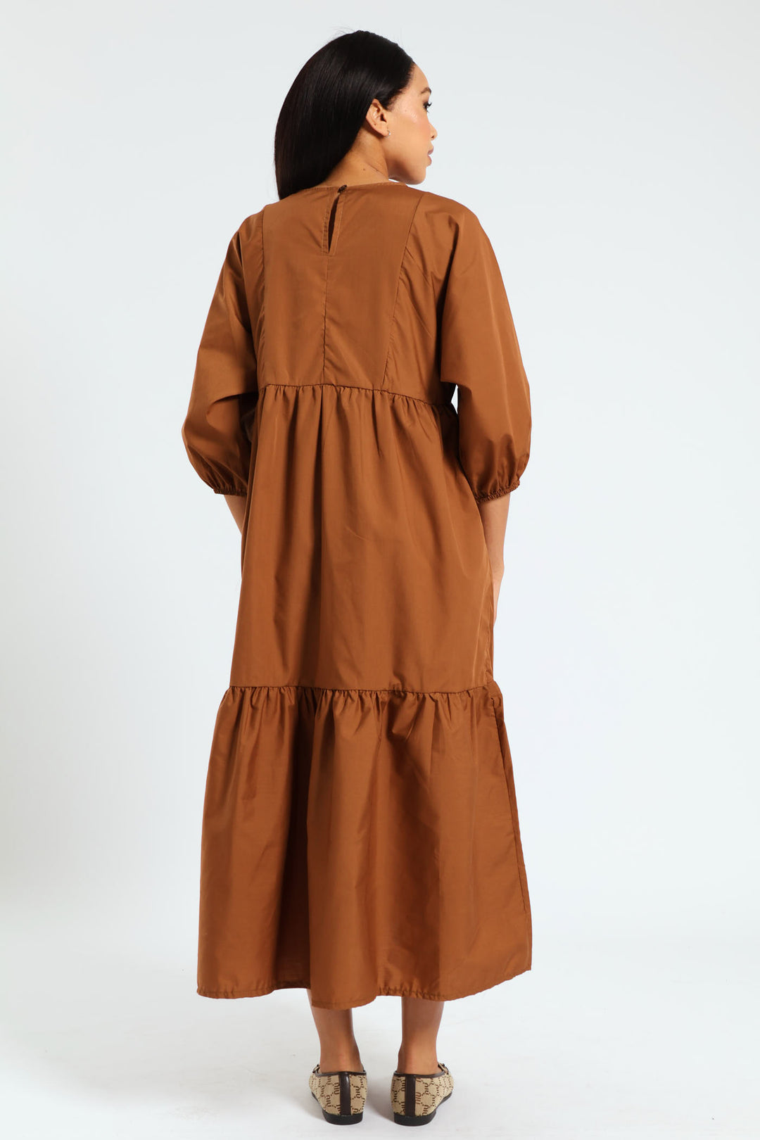 KELSO
ROUND NECK TIERED MAXI DRESS - TOBACCO