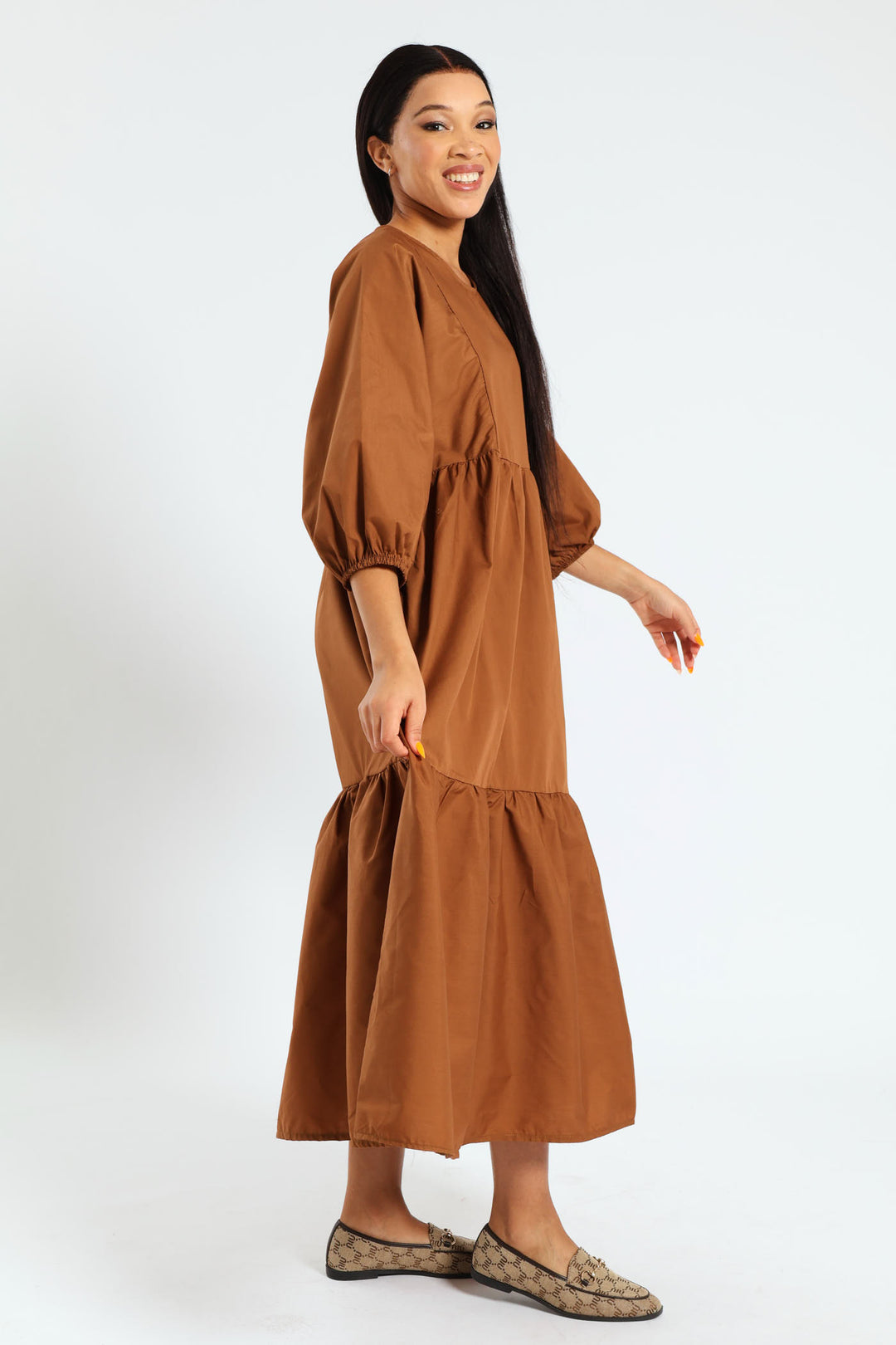 KELSO
ROUND NECK TIERED MAXI DRESS - TOBACCO